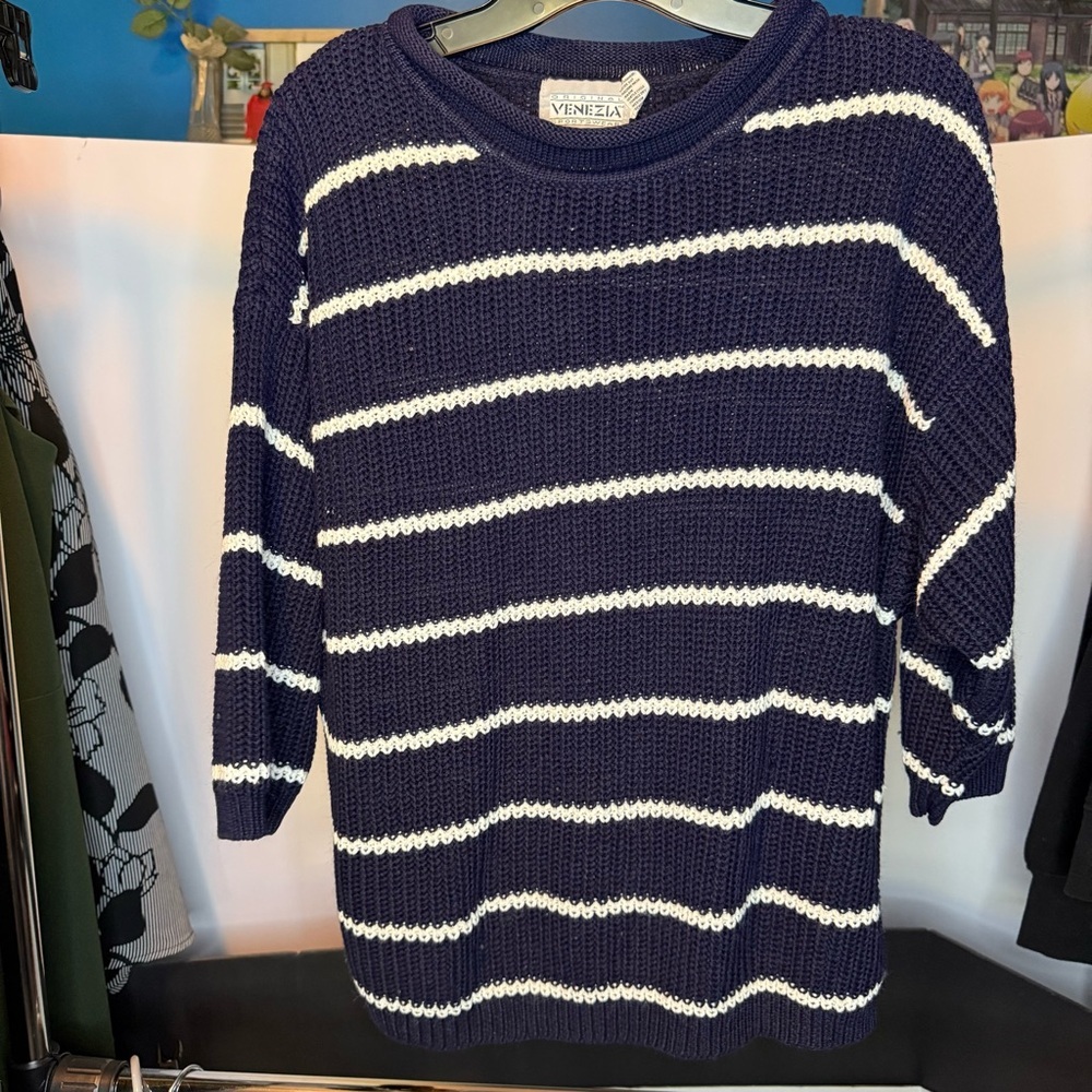 Venezia Classic Navy and Cream Sports wear Size 22/24